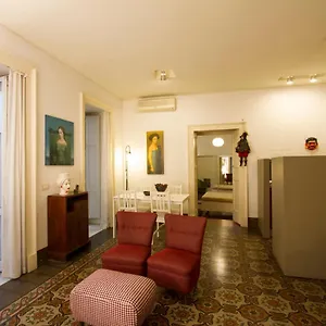 tre-vie-apartment.sicilyhotelsitaly.net/
